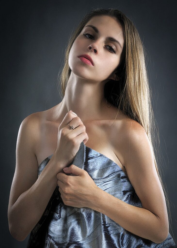 girl, beauty, woman-3322756.jpg