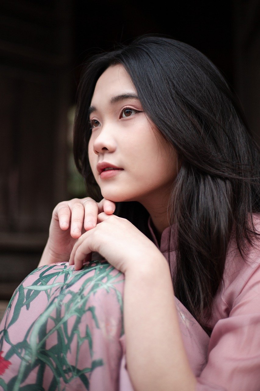viet nam, dress, old building-7741017.jpg